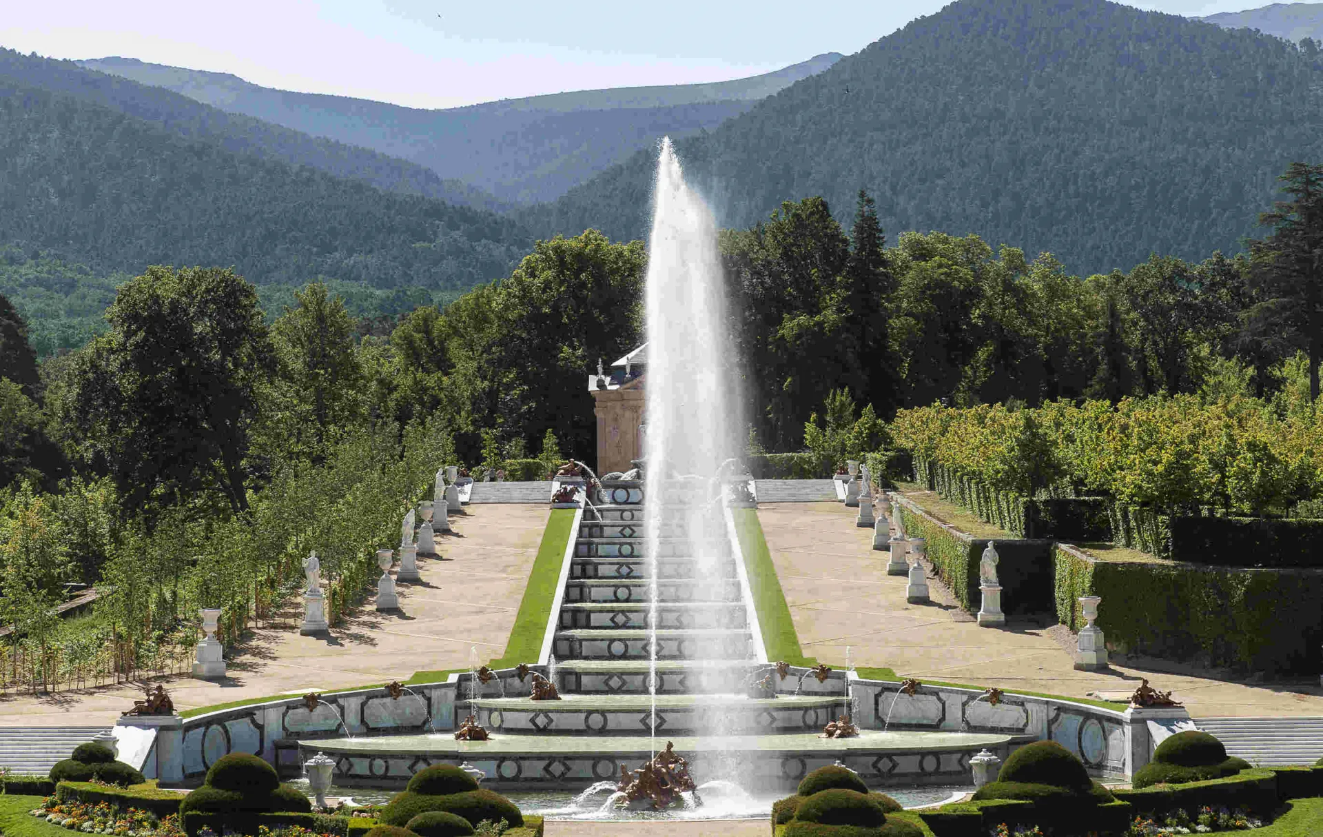 Fuente de Anfitrite y Cascada de Mármoles. 2026. Patrimonio Nacional.