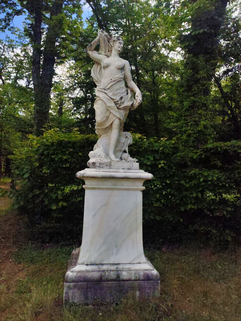 Fotografía de la escultura de Eólica o el Viento.