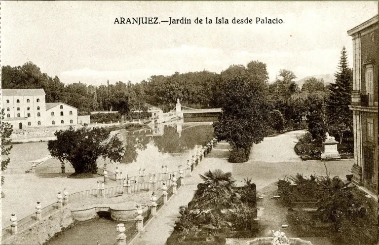 
<span>Puente del Canal y la Ria del Jardin de la Isla</span>
